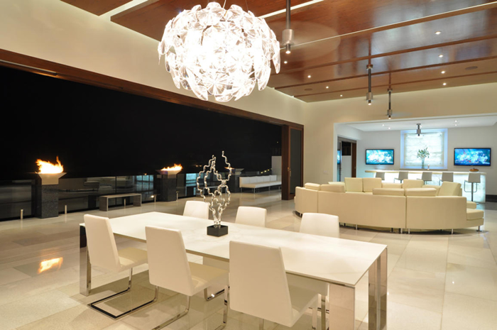 floor to ceiling windows